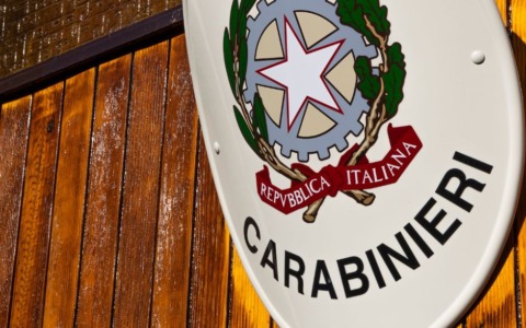 Carmignano, fermata coppia con arnesi da scasso in auto